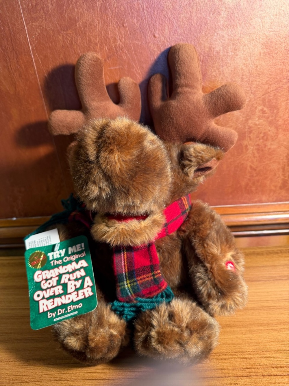 Dan Dee Grandma Got Run Over By A Reindeer Plush Sings Dr Elmo Vintage 1999 NWT